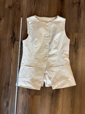 Commense Cream Button-Front Sleeveless Vest Top
